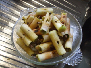 I know these look like mini spring roles but they are apple cores!